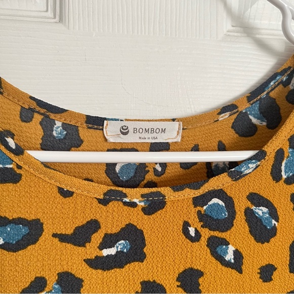 BOMBOM | Mustard Yellow, Blue Bell Sleeve Animal Print Top - Picture 4 of 6